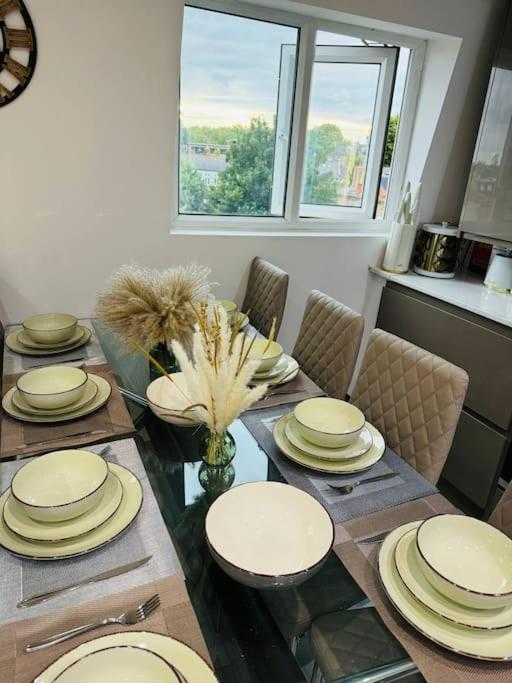 Stylish Two-Story London Retreat Apartment Ngoại thất bức ảnh