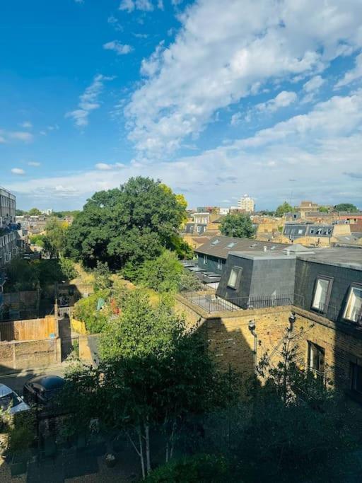 Stylish Two-Story London Retreat Apartment Ngoại thất bức ảnh